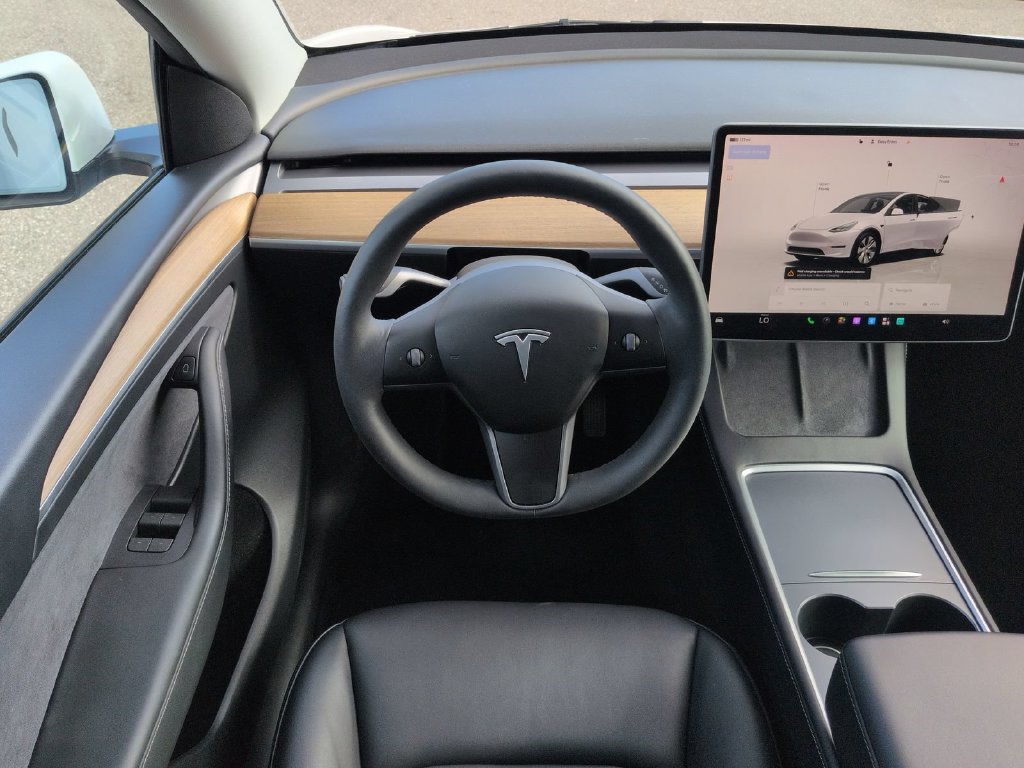 Used 2024 Tesla Model Y Long Range RWD image 22