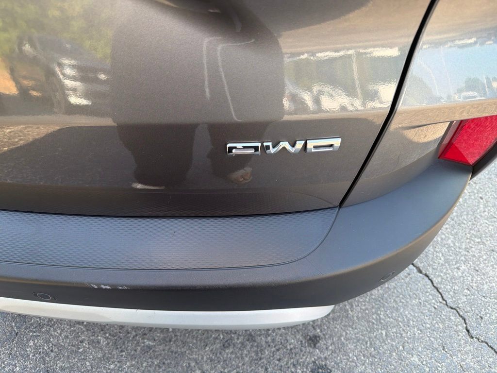 Used 2025 Ford Escape Platinum AWD/4WD image 12