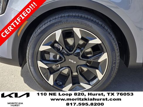 Certified 2024 Kia Sorento EX w/ Panoramic Sunroof Package image 17