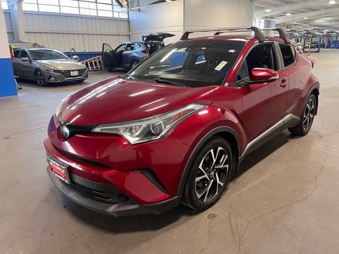 Used 2018 Toyota C-HR XLE image 7