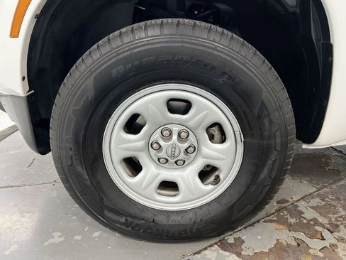 Used 2024 Nissan Frontier S w/ Technology Package image 26