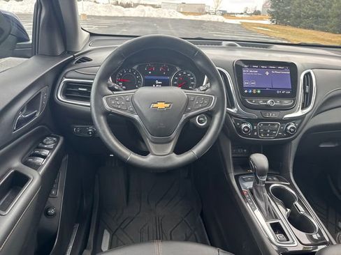 Used 2023 Chevrolet Equinox Premier image 15