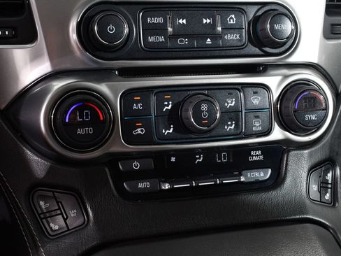 Used 2015 Chevrolet Suburban LTZ AWD/4WD image 30