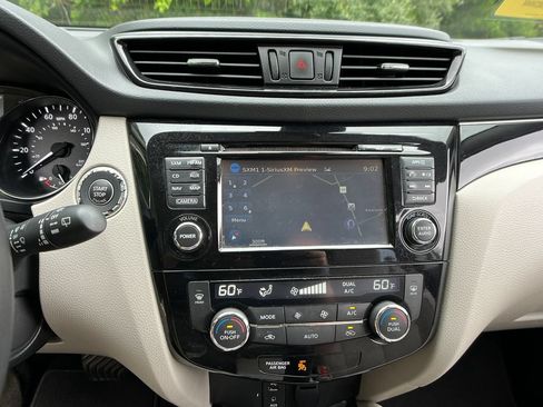 Used 2018 Nissan Rogue Sport SL w/ SL Premium Package AWD/4WD image 16