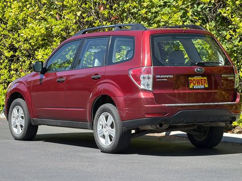 Used 2012 Subaru Forester 2.5X w/ Alloy Wheel Pkg AWD/4WD image 6