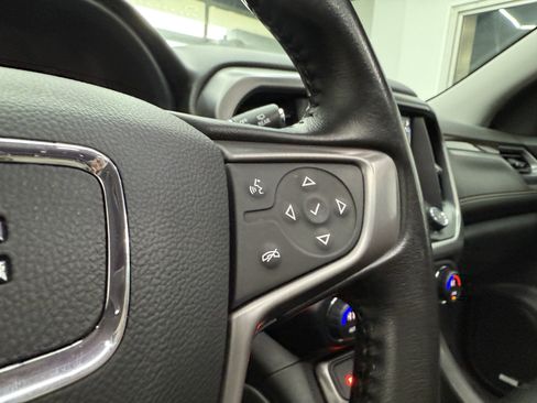 Used 2021 GMC Acadia AT4 image 18