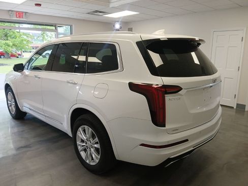 Used 2024 Cadillac XT6 Luxury AWD/4WD image 3