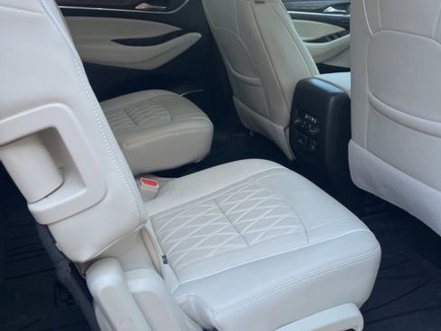 Used 2023 Buick Enclave Avenir w/ Avenir Technology Package image 10