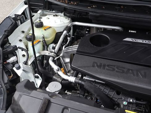 Used 2023 Nissan Rogue S FWD image 11