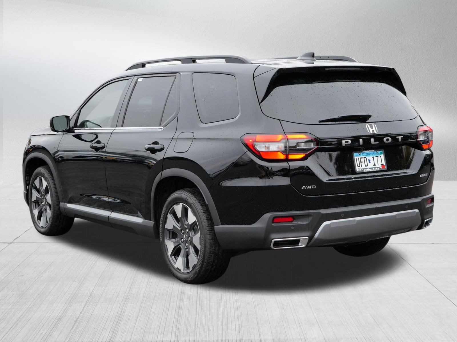 Certified 2026 Honda Pilot Elite image 5