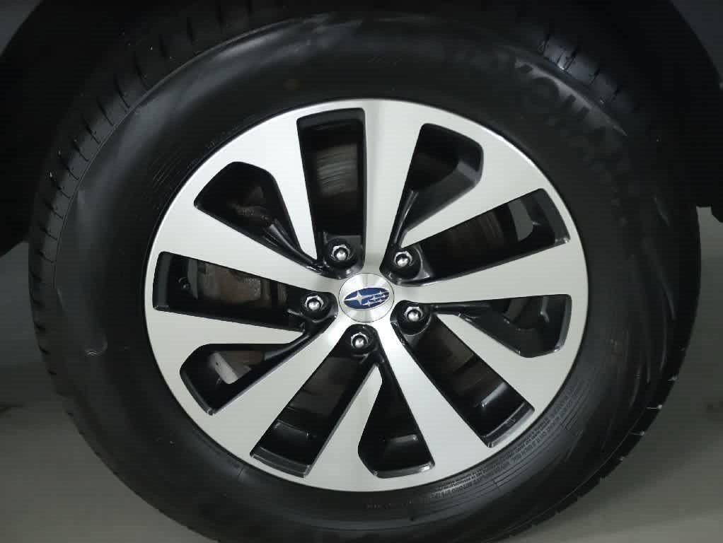 Certified 2025 Subaru Outback Premium w/ Popular Package #1A AWD/4WD image 10
