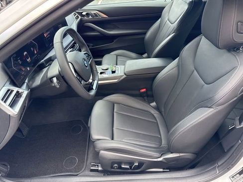 Used 2025 BMW 430i Convertible w/ Premium Package image 12