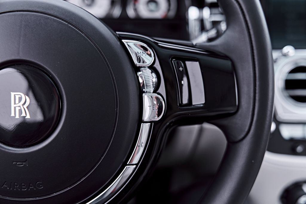 Used 2014 Rolls-Royce Wraith RWD image 64