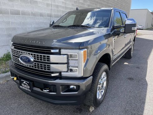 Used 2019 Ford F250 Platinum w/ Platinum Ultimate Package AWD/4WD image 10