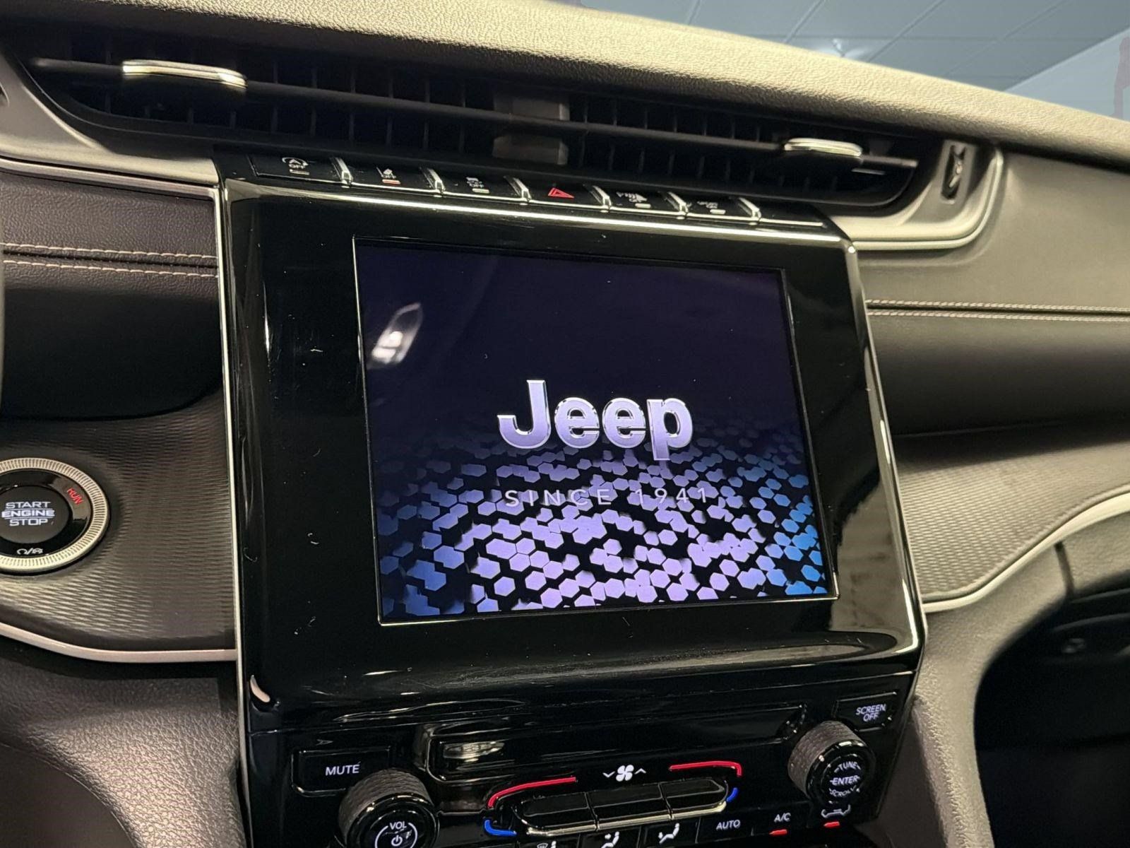 Used 2023 Jeep Grand Cherokee L Laredo RWD image 22