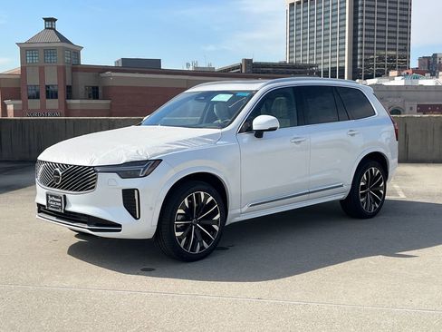 New 2026 Volvo XC90 B6 Plus w/ Protection Package Premier image 5