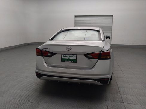 Used 2025 Nissan Altima 2.5 SV FWD image 7