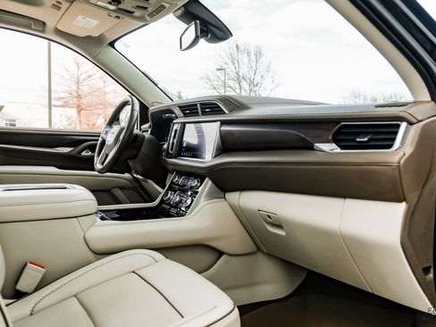 Used 2021 GMC Yukon Denali image 44