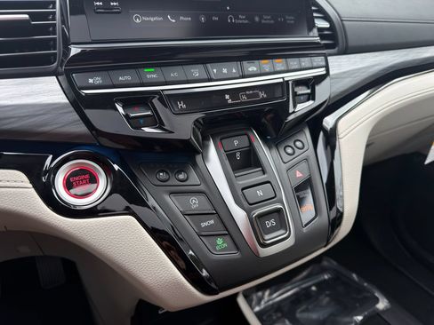 Certified 2026 Honda Odyssey Elite image 35