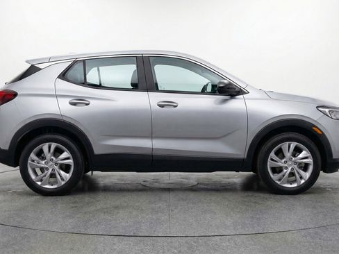 Used 2025 Buick Encore GX Preferred AWD/4WD image 11