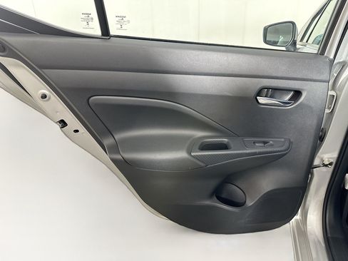 Used 2025 Nissan Versa SV FWD image 24