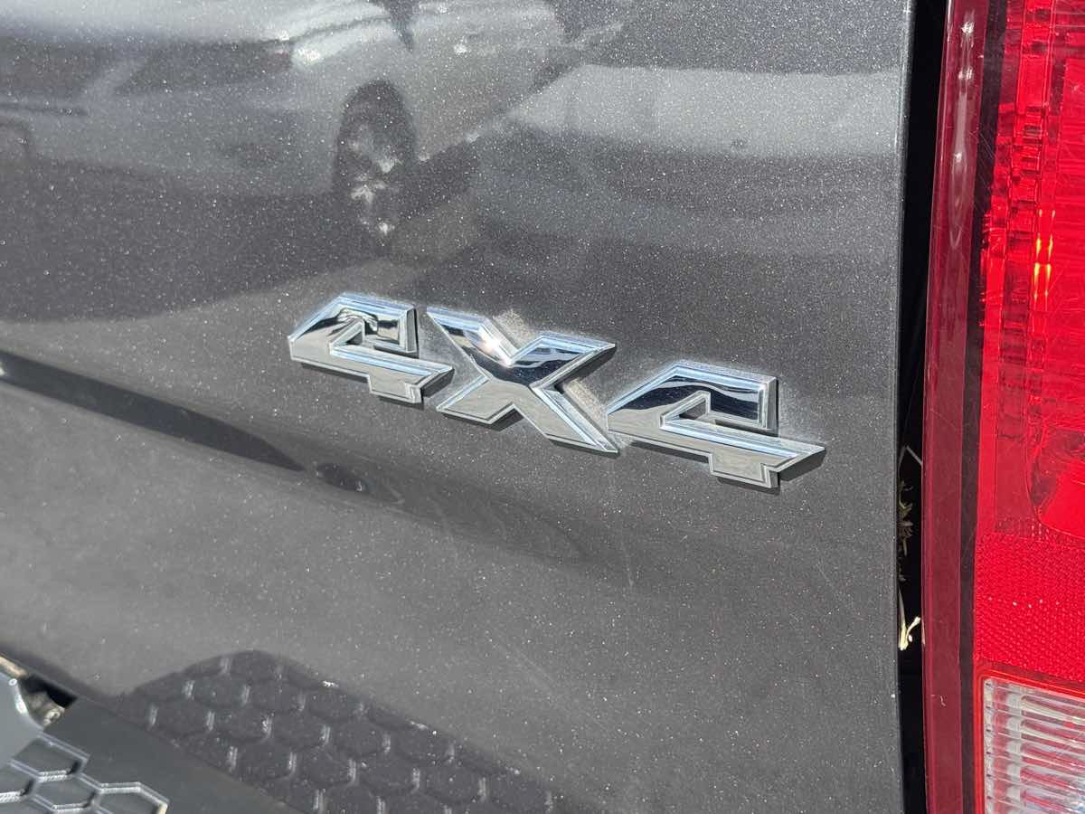 Used 2017 RAM 1500 Express AWD/4WD image 14