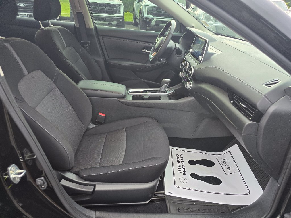 Used 2025 Nissan Sentra SV w/ All-Weather Package FWD image 12