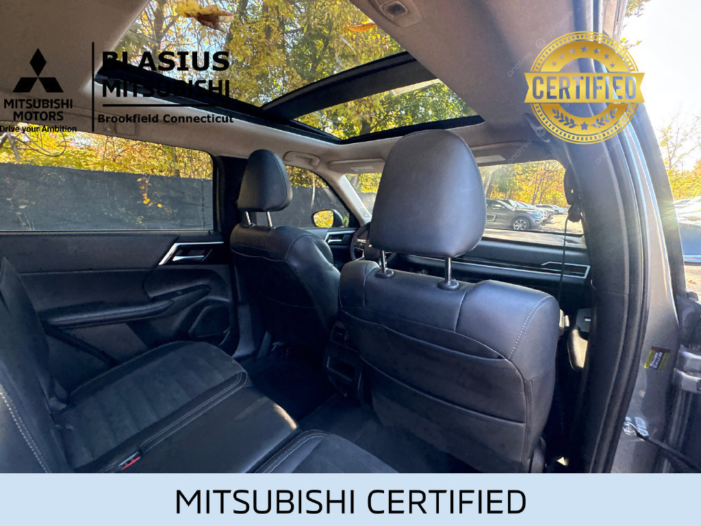Used 2023 Mitsubishi Outlander 4WD Plug-In Hybrid image 29