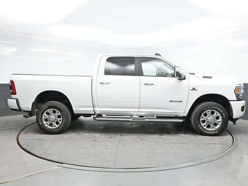 Used 2024 RAM 2500 Laramie AWD/4WD image 9