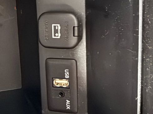 Used 2013 MAZDA MAZDA3 i Touring image 28