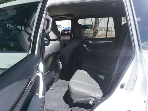 Used 2023 Lexus GX 460 Premium AWD/4WD image 15