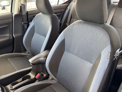 Used 2025 Nissan Versa SV FWD image 36