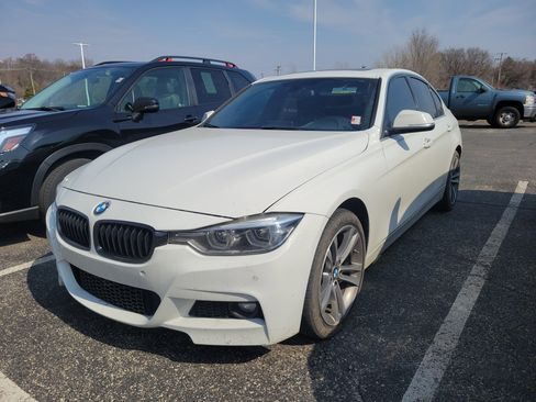 Used 2017 BMW 330i xDrive Sedan image 2