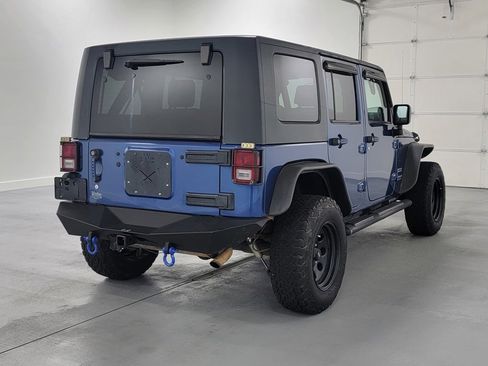 Used 2010 Jeep Wrangler Unlimited Sport image 9