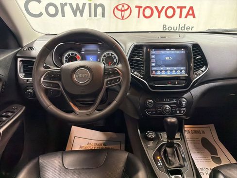 Used 2022 Jeep Cherokee Limited image 24