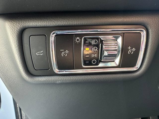 Used 2025 Lincoln Aviator Reserve AWD/4WD image 11