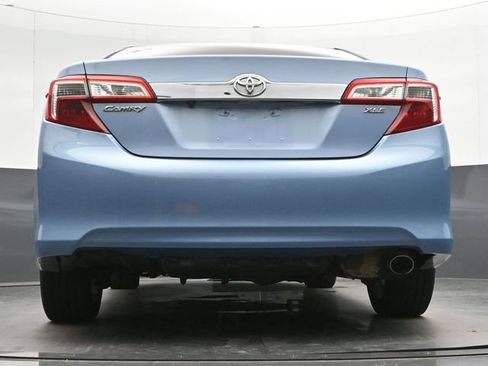 Used 2013 Toyota Camry XLE w/ Leather Pkg FWD image 13