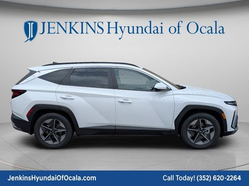New 2026 Hyundai Tucson SEL FWD image 2