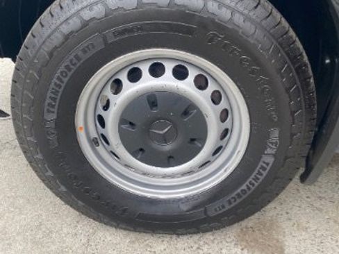 Used 2019 Mercedes-Benz Sprinter 170 image 30