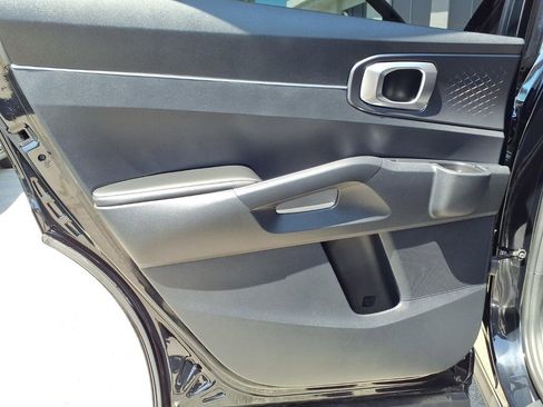 Certified 2023 Kia Sorento S FWD image 22
