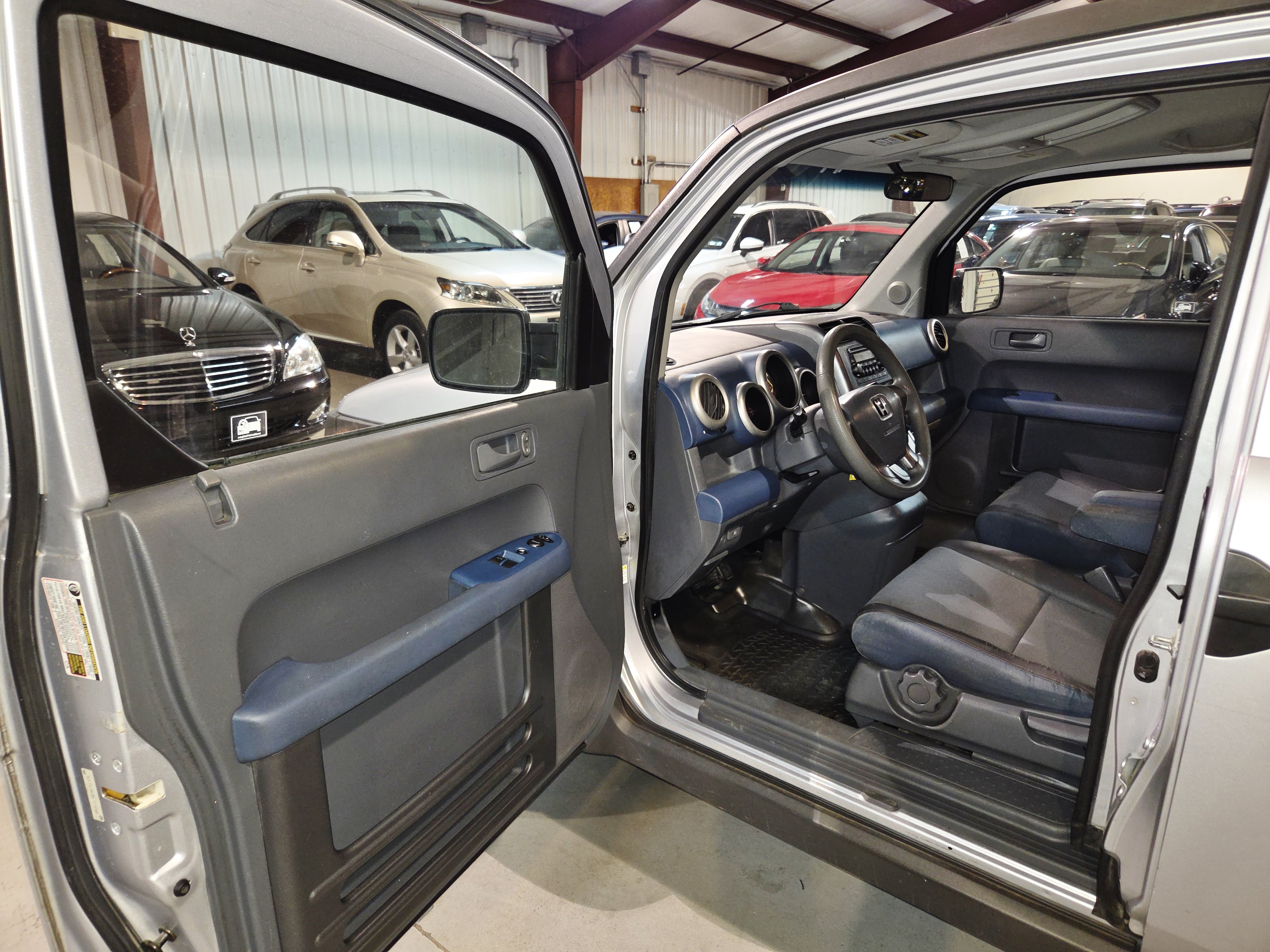 Used 2004 Honda Element EX image 12