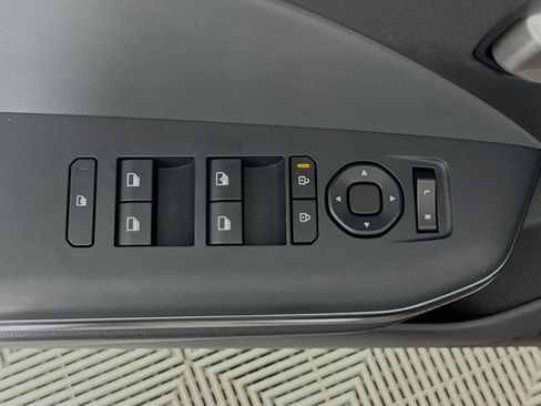 New 2025 Kia K4 LXS image 20