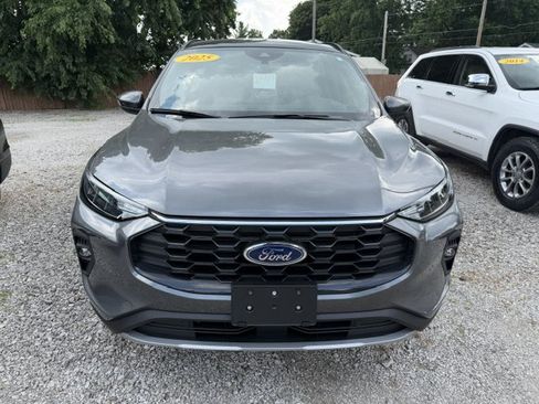 Used 2025 Ford Escape ST-Line Select w/ Class II Trailer Tow Package AWD/4WD image 7