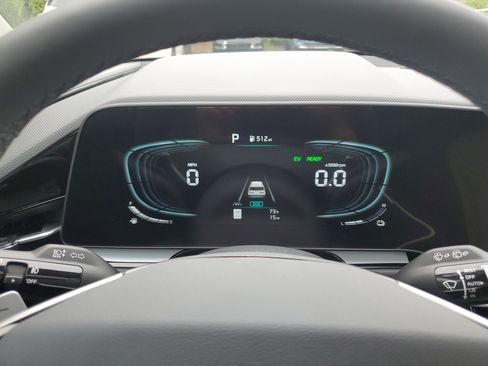 New 2025 Kia Niro SX Touring image 27