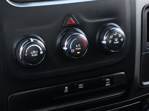 Used 2024 RAM 1500 Warlock AWD/4WD image 31