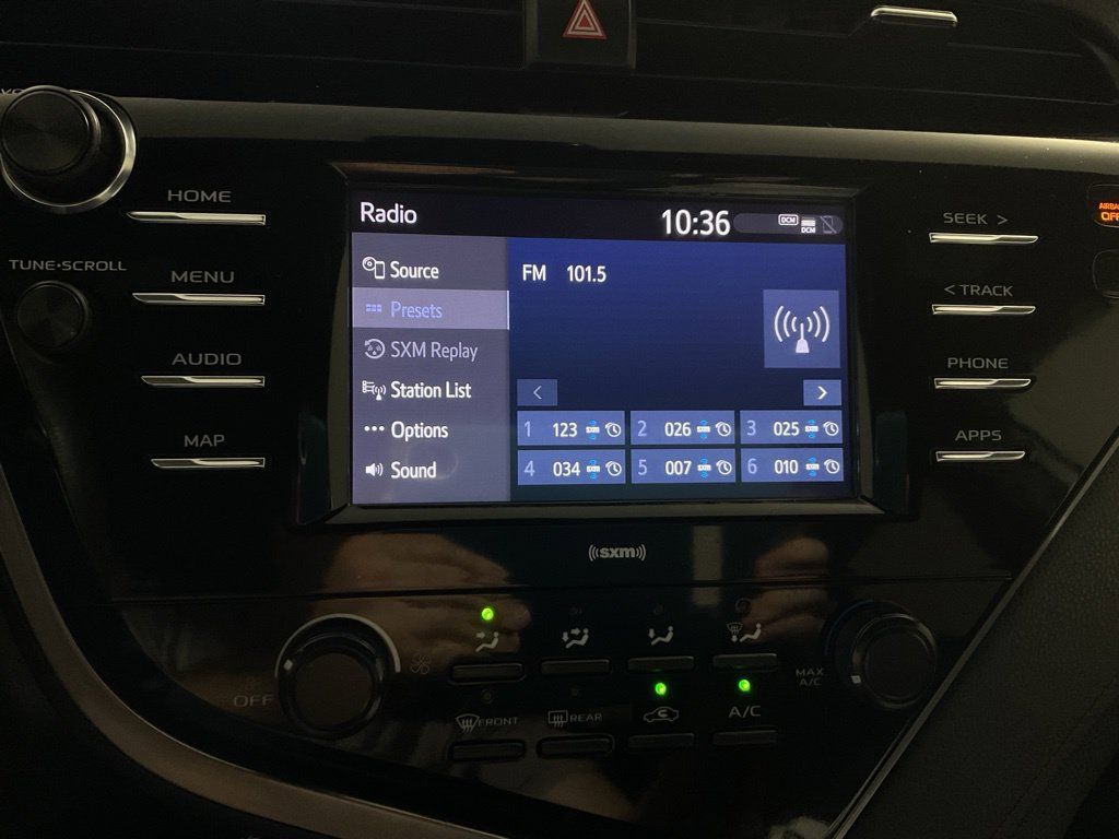 Used 2020 Toyota Camry LE FWD image 22