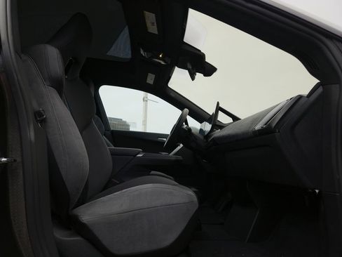 Used 2026 BMW iX xDrive60 w/ M Sport Package AWD/4WD image 22