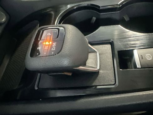 Used 2025 Nissan Rogue SV FWD image 21