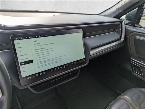 Used 2024 Rivian R1S Adventure AWD/4WD image 13