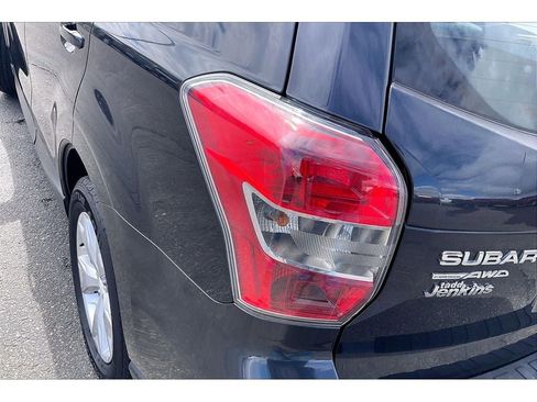 Used 2015 Subaru Forester 2.5i w/ Alloy Wheel Package AWD/4WD image 30